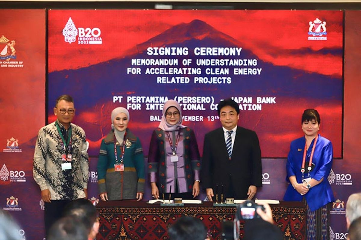 Penandatanganan MoU Pertamina dan JBIC.