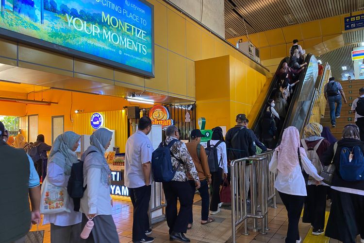 Fenomena Job Hugging, Karyawan di Jakarta Akui Bertahan karena Faktor Ekonomi