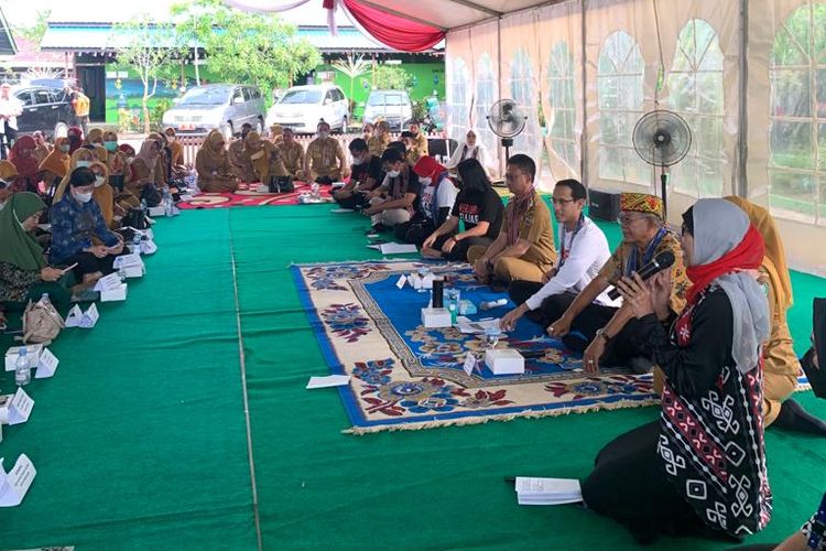 Menteri Pendidikan, Kebudayaan, Riset, dan Teknologi (Mendikbud Ristek) Nadiem Makarim melakukan kunjungan kerja ke Kalimantan Barat (Kalbar), pada Senin (24/10/2022).