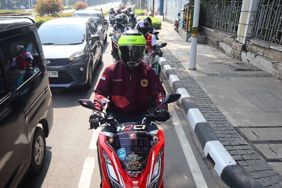 Penggunaan klakson harus dengan bijak terutama saat kondisi macet.