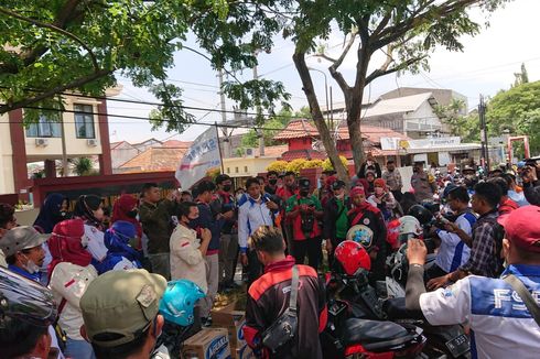 Diwarnai Aksi Demo, Serikat Buruh Resmi Gugat Keputusan Gubernur Jateng ke PTUN Semarang