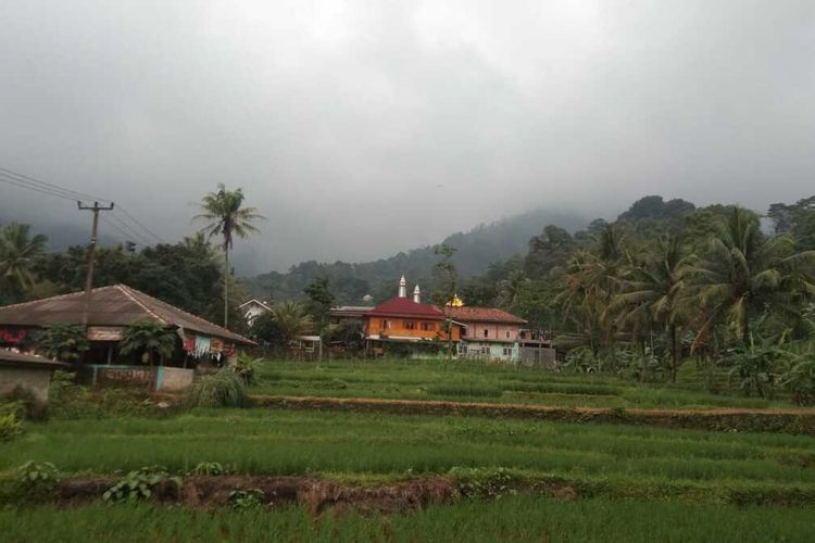 Salah satu destinasi wisata yang ada di Desa Mekarbuana, Tegalwaru, Karawang, Jawa Barat.