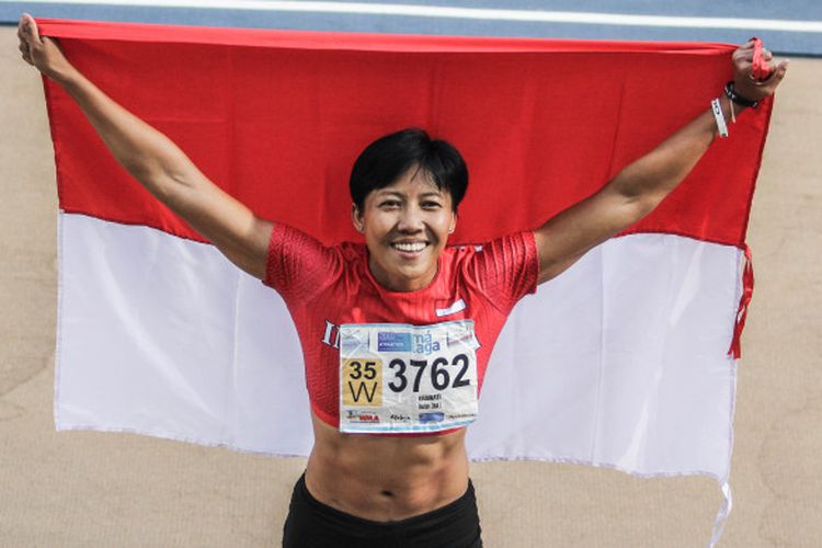 Dedeh Erawati, sprinter putri Indonesia, sesaat setelah menyelesaiakan final nomor 100 meter di Kejuaraan Dunia Masters Atletik 2018 di Malaga, Spanyol, Kamis (6/9).