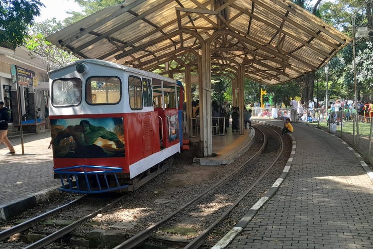 Stasiun Kereta Api Mini di Taman Lalu Lintas, Bandung