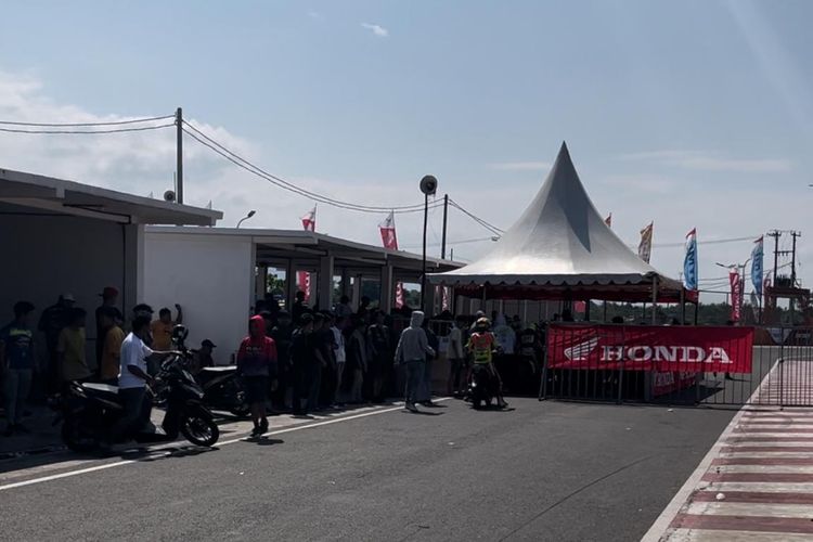 Mengintip Kesibukan Paddock di Honda Dream Cup 2024
