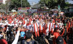 Bersama 24 Ribu Penari, Wali Kota Hendi Ikut Joged Goyang Semarangan