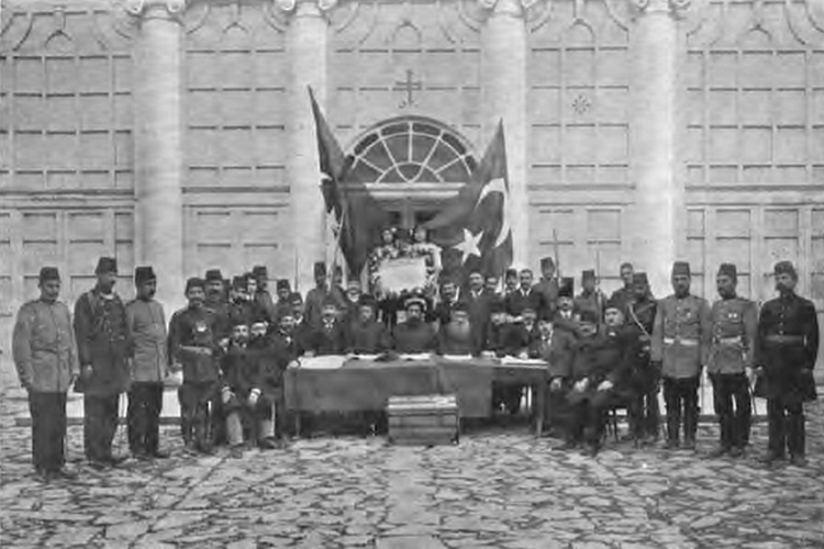 Deklarasi Revolusi Turki Muda pada 1908.