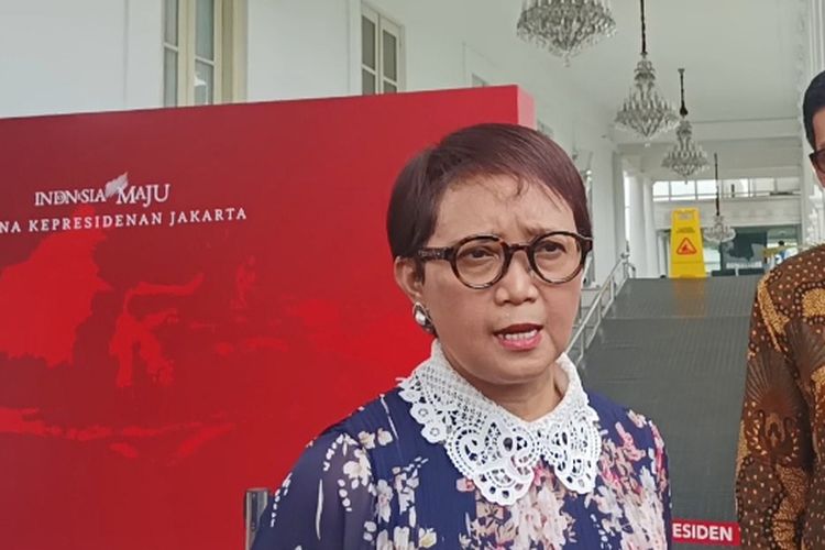 Menteri Luar Negeri (Menlu) Retno Marsudi di Kompleks Istana Kepresidenan, Jakarta, Jumat (26/4/2024).