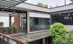 Menjelajah Anindhaloka, Bangunan Industrial yang Akrab dengan Alam