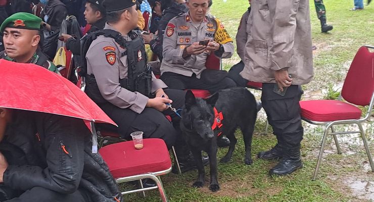 Seekor Anjing K-9 Amankan TPS Prabowo di Hambalang
