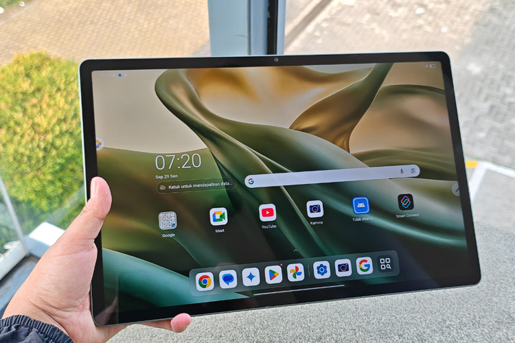 Layar Moto Pad 60 Pro sudah mendukung input sentuhan menggunakan Stylus Moto Pen Pro.