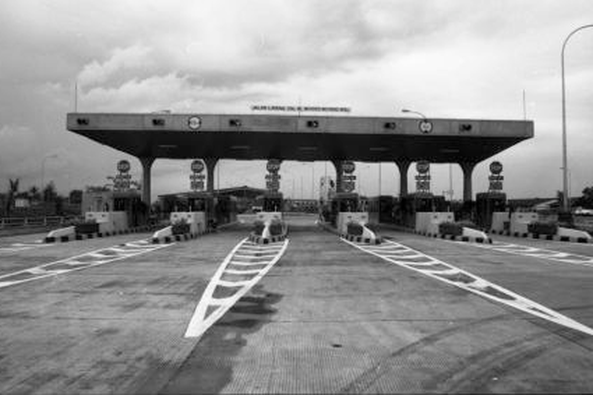 Jalan tol layang Cawang - Tanjungpriok. Jalan sepanjang 15,66 km itu diberi nama Jalan Ir Wiyoto Wiyono MSc. Bersamaan dengan itu diberlakukan pula tarif terpadu jalan tol swasta itu, yang dibedakan dalam dua kelompok jenis kendaraan, tarif kelompok pertama adalah Rp 1.500 sedang kelompok kedua Rp 2.000.  