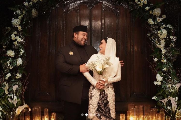 Tangkapan layar unggahan Instagram Didi Mahardika dan Cita Citata rayakan satu tahun pernikahan.