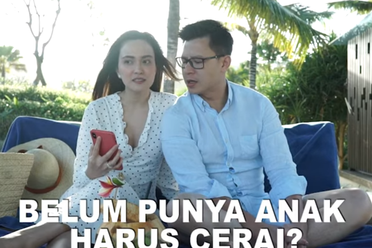 Cuplikan video Shandy Aulia dan suaminya, David Herbowo saat menjawab pertanyaan warganet.