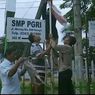 Ini Cerita di Balik Video Viral 5 Tukang Becak Ganti Bendera Merah Putih yang Lusuh dan Sobek