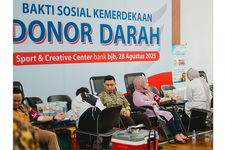 Kegiatan donor darah bertema "Setetes Darah, Sejuta Harapan" yang diadakan bank bjb.