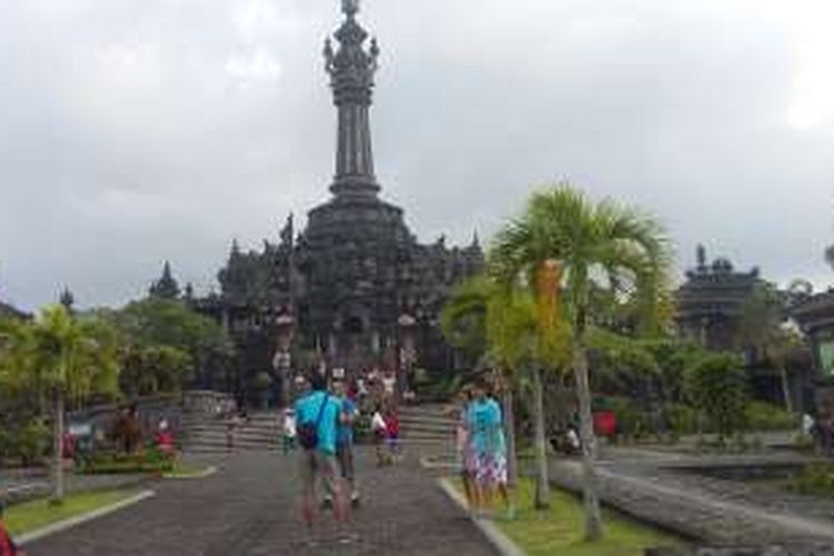 Monumen Bajra Sandhi atau Monumen Perjuangan Rakyat Bali di Lapangan Puputan Renon, Denpasar, Bali. 