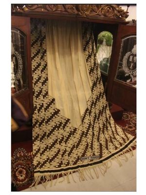 Batik bermotif Parang yang dipamerkan di Museum Batik Danar Hadi, Solo.
