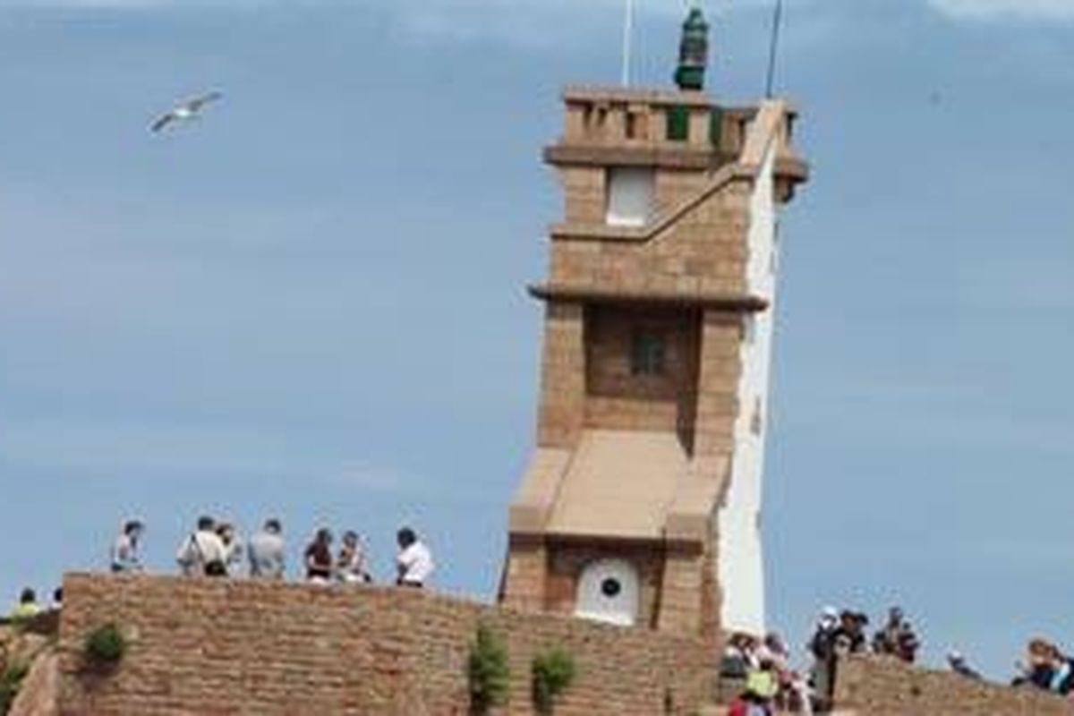 Mercusuar di Pulau Brehat. Disini bisa melihat sekeliling Pulau Brehat dengan Samudera Atlantik.