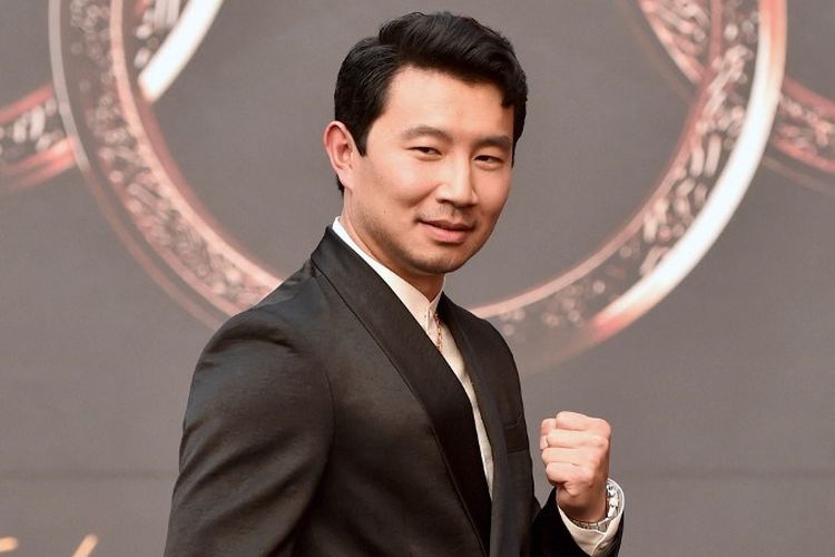 Aktor Simu Liu menghadiri pemutaran perdana Shang-Chi and the Legend of the Ten Rings di El Capitan Theatre, Los Angeles, California, pada 16 Agustus 2021. 