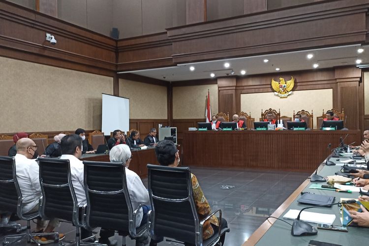 Lima terdakwa kasus dugaan korupsi ekspor minyak sawit mentah atau crude palm oil (CPO) menjalani sidang dengan agenda putusan di Pengadilan Tindak Pidana Korupsi (Tipikor) Jakarta Pusat pada Rabu (4/2/2023).