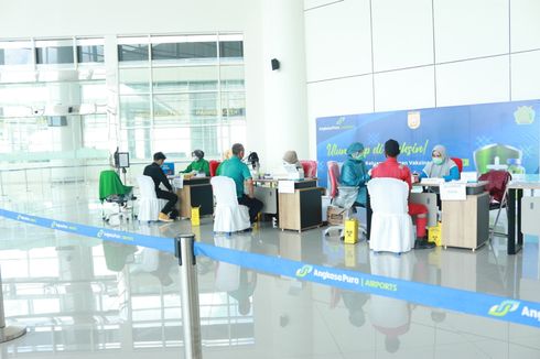 450 Petugas Bandara Syamsuddin Noor Banjarmasin Jalani Vaksinasi Covid-19