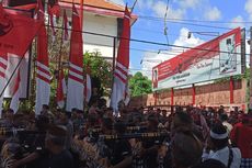 Massa Datangi Kantor DPD PDI-P Bali, Protes Pencoretan Bacaleg