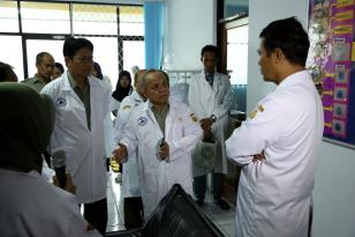 Menteri Pertanian sedang meninjau Balai Embrio Ternak Cipelang, Bogor Jawa Barat