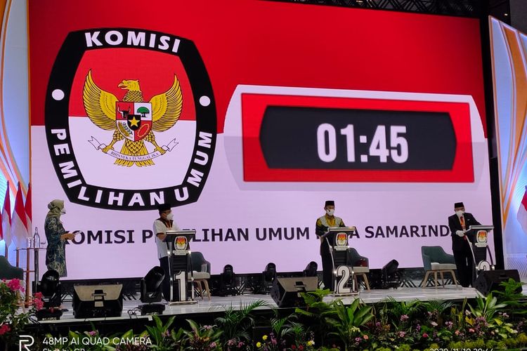 KPU Samarinda saat menggelar debat paslon Pilkada di Samarinda, Kalimantan Timur, awal Desember 2020. 
