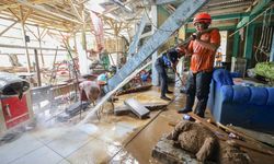 Tanggap Bencana di Sukabumi, Baznas Gelar Aksi Resik Mushala dan Rumah Warga
