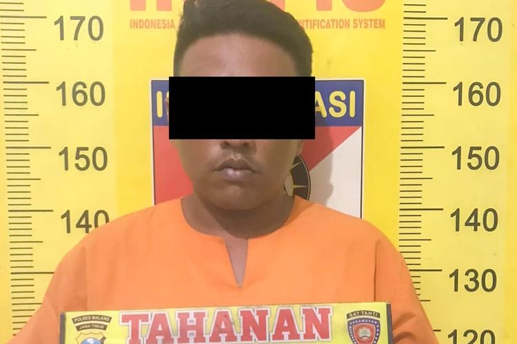 Sopir Jip wisata bromo yang mengalami kecelakaan saat diamankan Polres Malang.