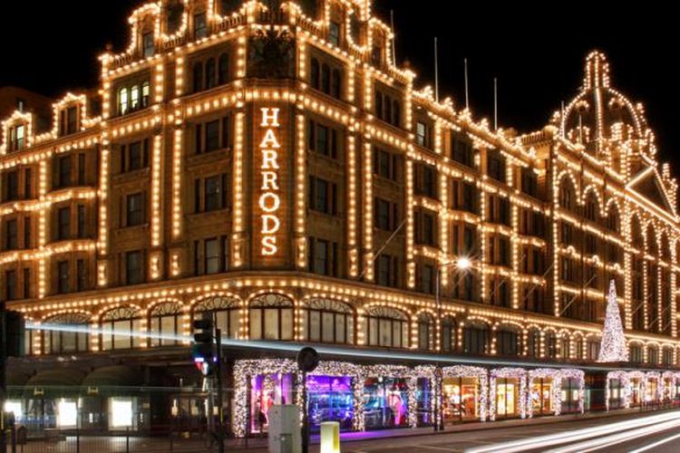 Pusat perbelanjaan Harrods di London, Inggris.