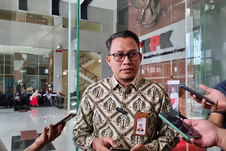 Juru Bicara Penindakan dan Kelembagaan Komisi Pembernatasan Korupsi (KPK) Ali Fikri menyatakan pihaknya telah membuka penyidikan kasus dugaan korupsi di lingkungan PT Pelayaran Nasional Indonesia (Pelni) Persero, Selasa (9/1/2024).