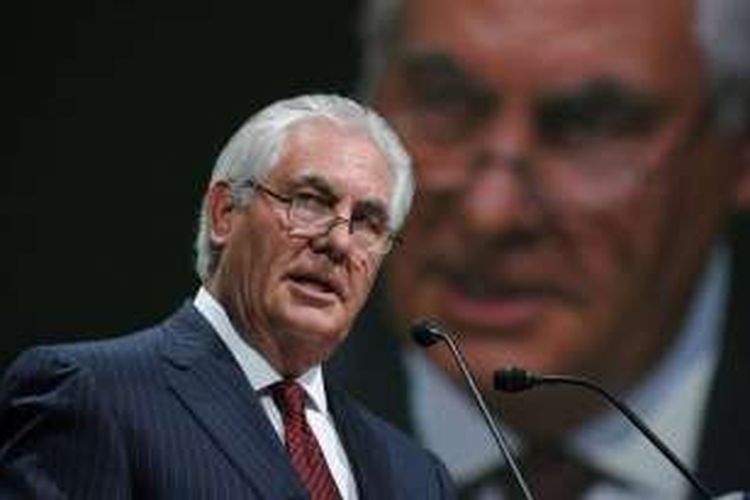 CEO Exxon Mobil Rex Tillerson berbicara di Konferensi Gas Dunia di Paris, Juni 2015