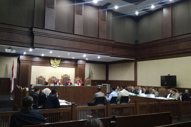Sidang pemeriksaan saksi untuk untuk empat terdakwa kasus dugaan suap terkait restitusi pajak di Kantor Pelayanan Pajak Penanaman Modal Asing (KPP PMA) Tiga Jakarta.