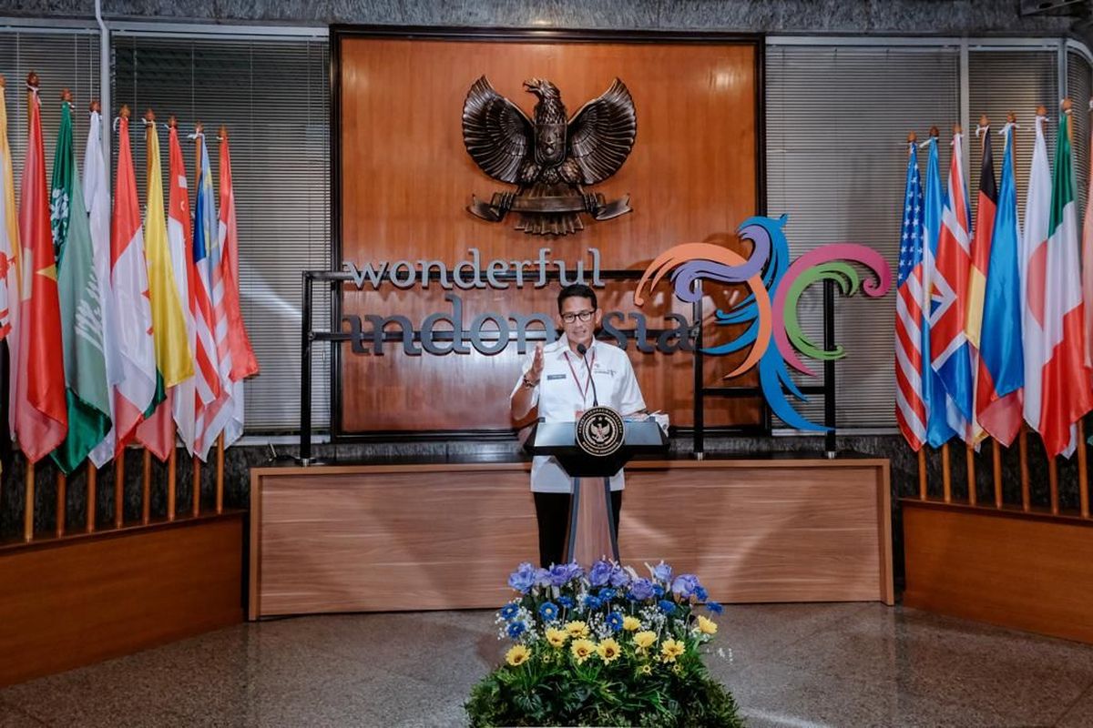Menteri Pariwisata dan Ekonomi Kreatif RI, Sandiaga Uno, dalam Weekly Press Briefing di Gedung Sapta Pesona Kementerian Pariwisata, Jakarta Pusat, Senin (20/12/2021).
