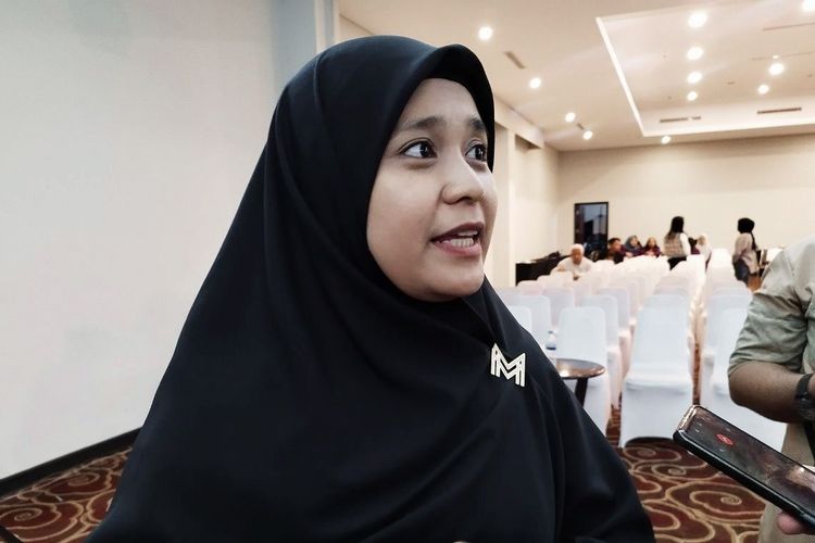 Elsa Maharani (33), pendiri brand Maharani, produk busana muslim wanita asal Padang, Sumatera Barat, saat diwawancarai di Prime Plaza Hotel, Deli Serdang, Sumatera Utara, Rabu (14/6/2023). (KOMPAS.com/XENA OLIVIA)