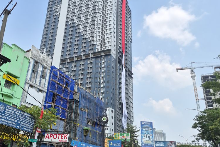 Bendera Merah Putih 120 Meter di Apartemen Depok Cetak Rekor MURI