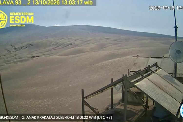 Gunung Anak Krakatau Masih Siaga, Asap Kawah Sempat Capai 100 Meter
