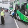 Hendak Menyalip, Bus Rombongan SMK Tabrak Truk di Tol Semarang, 3 Luka-luka 