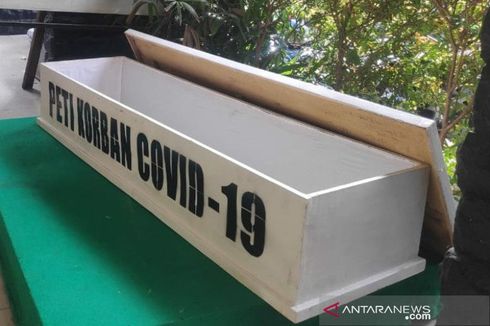 Pemkot Jakpus Pakai Peti Jenazah untuk Ingatkan Warga Bahaya Covid-19