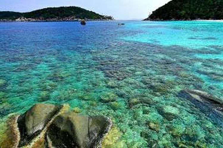 شاطئ مضيق رانسانغ في جزرأنامباس, رياو Pantai Selat Ransang