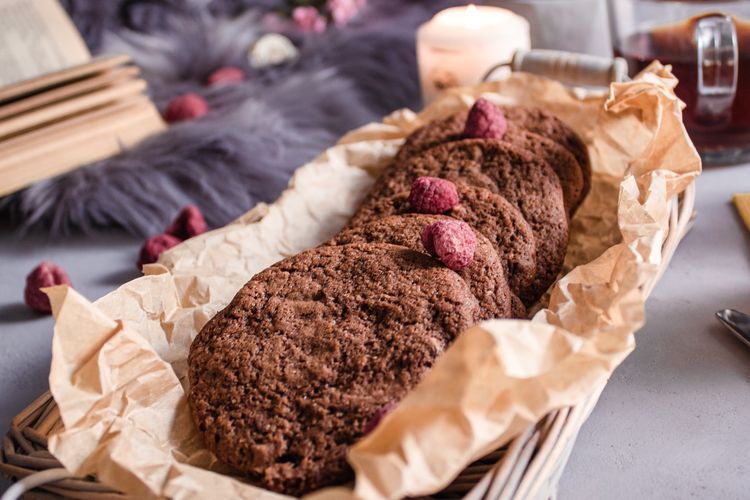 Ilustrasi kue kering cokelat atau chocolate cookies