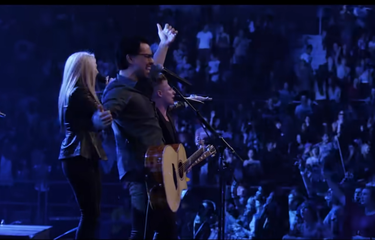 Potongan musik video dari Planetshakers