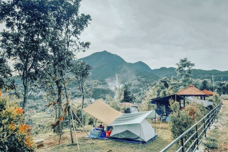 Suasana pagi hari di Bukit Surya Salaka