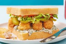 Resep Sandwich Stik Ikan, Oles Saus Tartar Tambah Nikmat