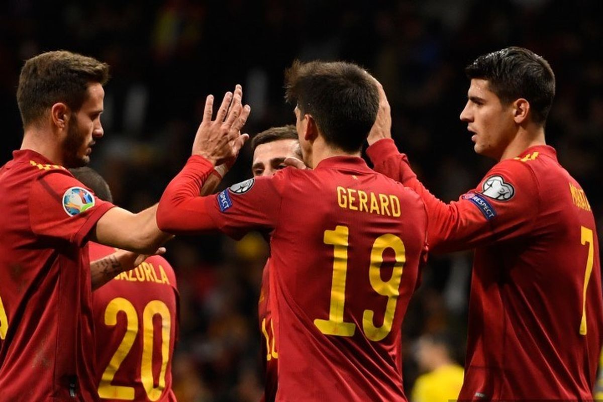 Pemain Spanyol berselebrasi setelah mencetak sebuah gol dalam pertandingan Grup F Kualifikasi Piala Eropa antara Spanyol dan Rumania di Stadion Wanda Metropolitano, Madrid, pada 18 November 2019.  