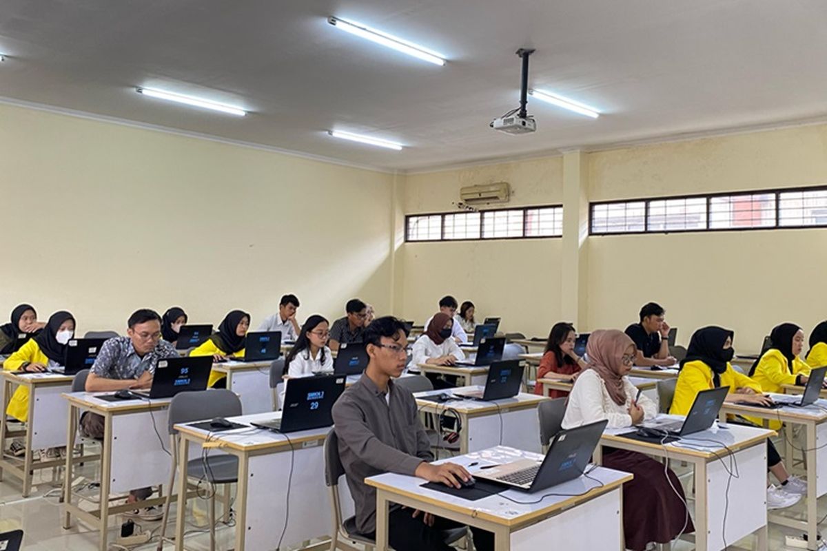 Universitas Terbuka berkomitmen untuk menindak tegas segala bentuk kecurangan akademik. 