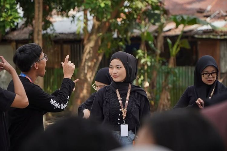 Kisah Dinny Merawat Asa Teman Tuli, Menumbuhkan Ruang untuk Percaya Diri