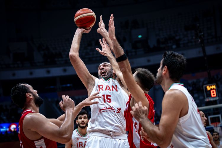 Center Iran, Hamed Haddadi, memutuskan pensiun seusai laga melawan Lebanon pada FIBA World Cup 2023, Sabtu (2/9/2023).
